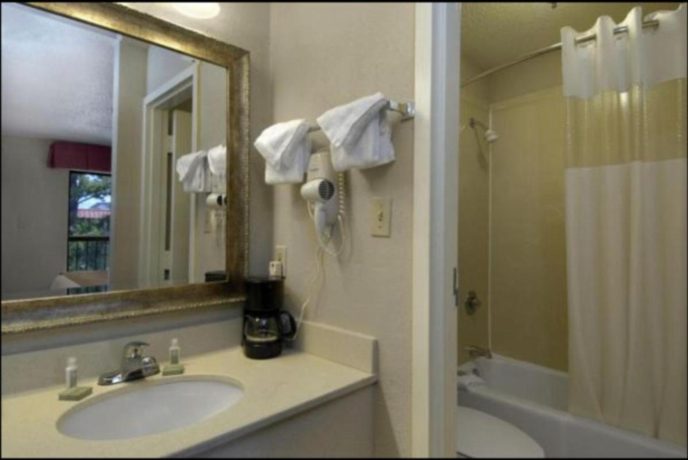 Baymont by Wyndham Mobile/ I-65 Image 35